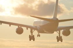 国产大飞机翱翔蓝天，空中上网不再是梦