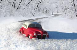 冬季行车安全指南，冰雪路面上的驾驶智慧