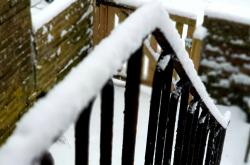 雨雾雪天气的安全行车知识，掌握关键技巧，保障行车安全