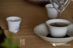 茶叶水倒在车上好吗