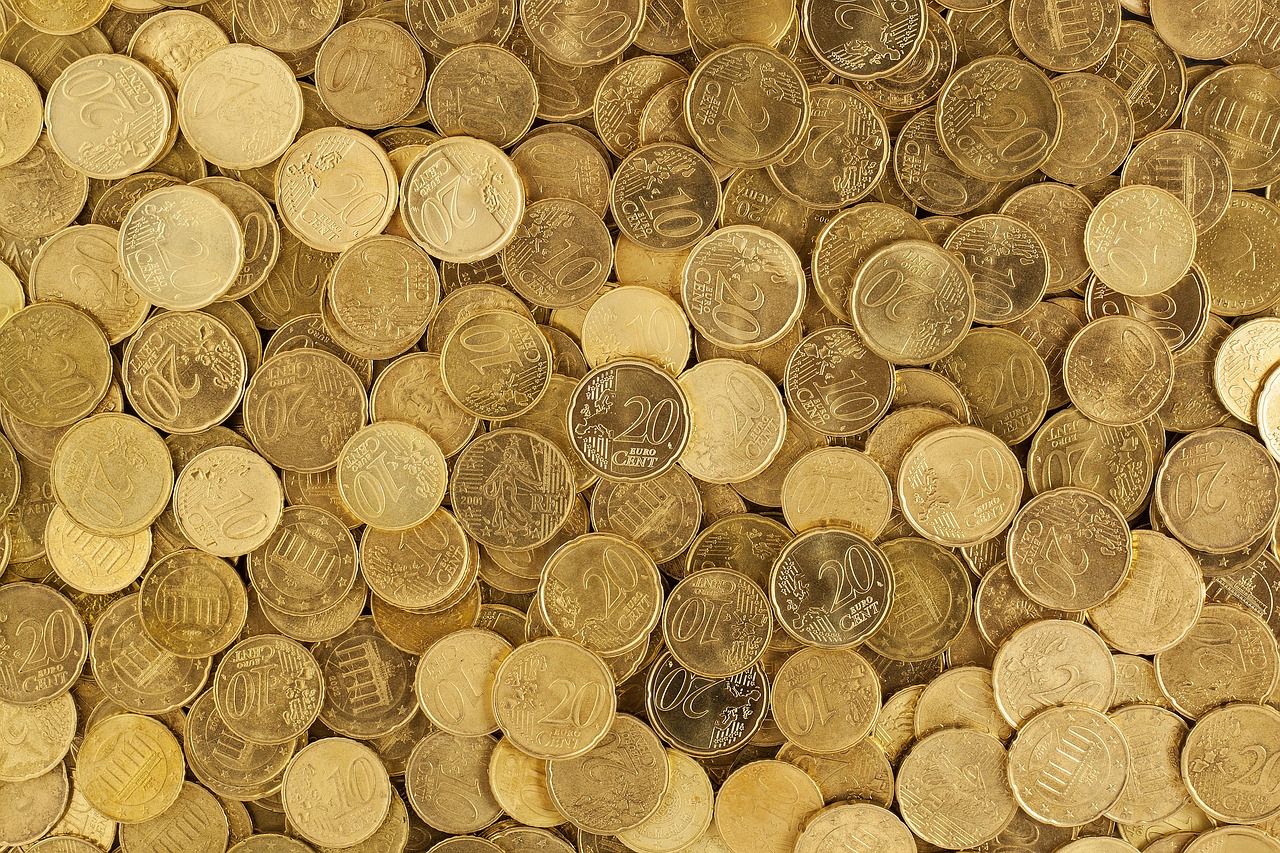 足金价一夜跌近10元，市场波动下的黄金投资分析
