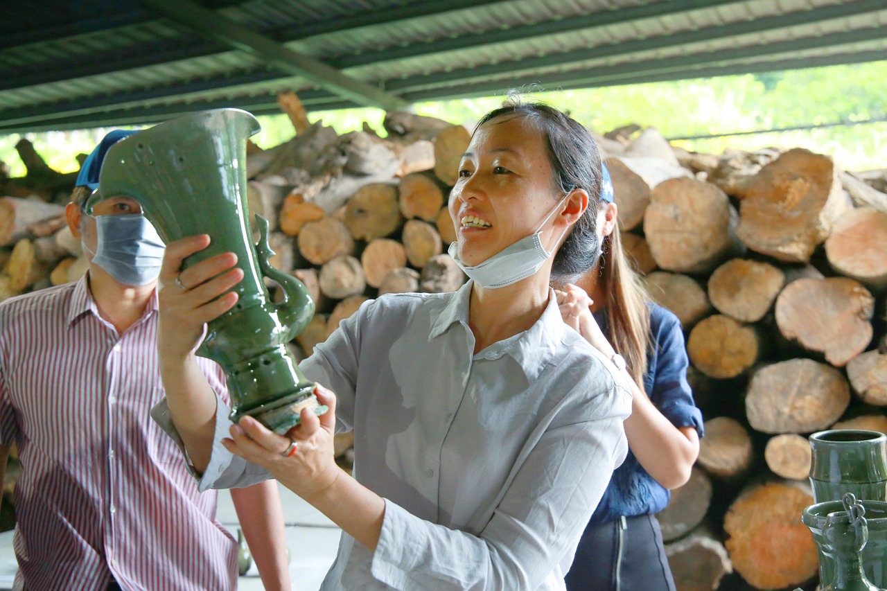 黄春香，国礼艺术家的风采与艺术之路