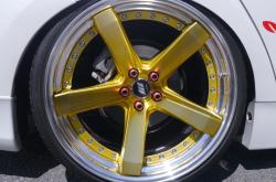 全面解析，汽车保养换轮胎的流程、时间与技巧