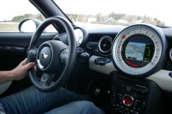 驾驶员安全行车须知，保障行车安全，享受驾驶乐趣