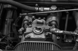 深入了解汽车保养，空气滤清器和机油滤清器更换成本解析