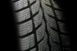 全面解析，车辆换轮胎是否属于维修费用及相关问题解答