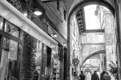 市井里的烟火气，探寻城市角落的生活哲学