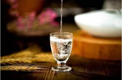 喝了红酒第二天能喝蜂蜜水吗