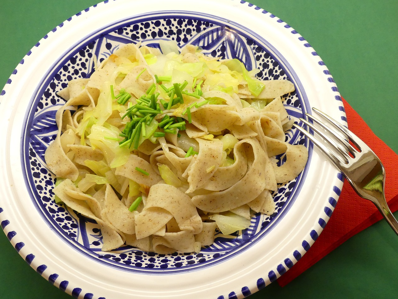 食堂创新管理模式，家长掌勺掌厨，共筑校园美食新篇章