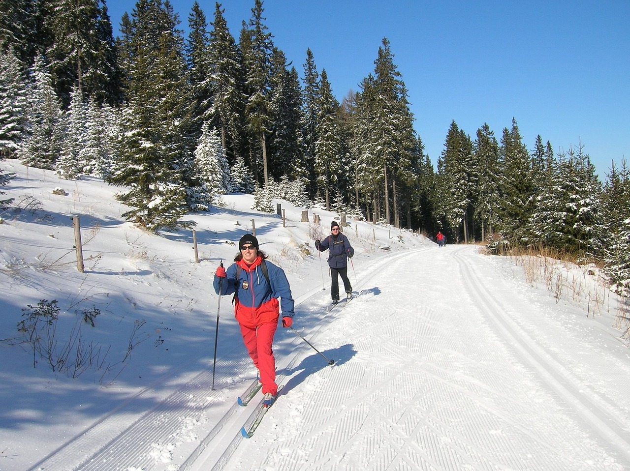 冬季行车安全全攻略，如何在冰雪路面上安全驾驶